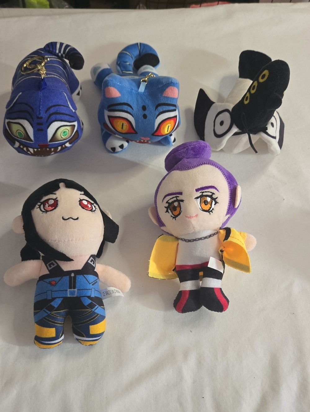 Kpop Set Of 5 Pieces Purple and Yellow Plush Character Keychain -
